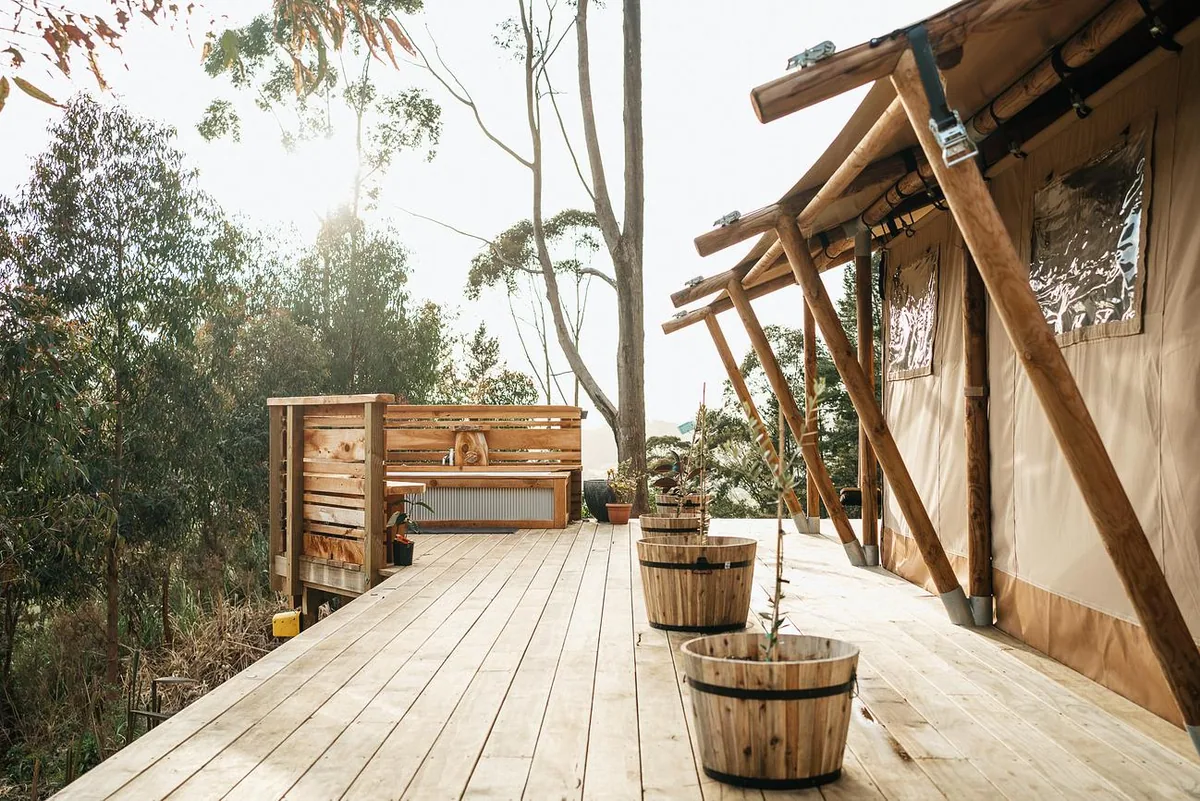 View from the side deck towards the outdoor bath